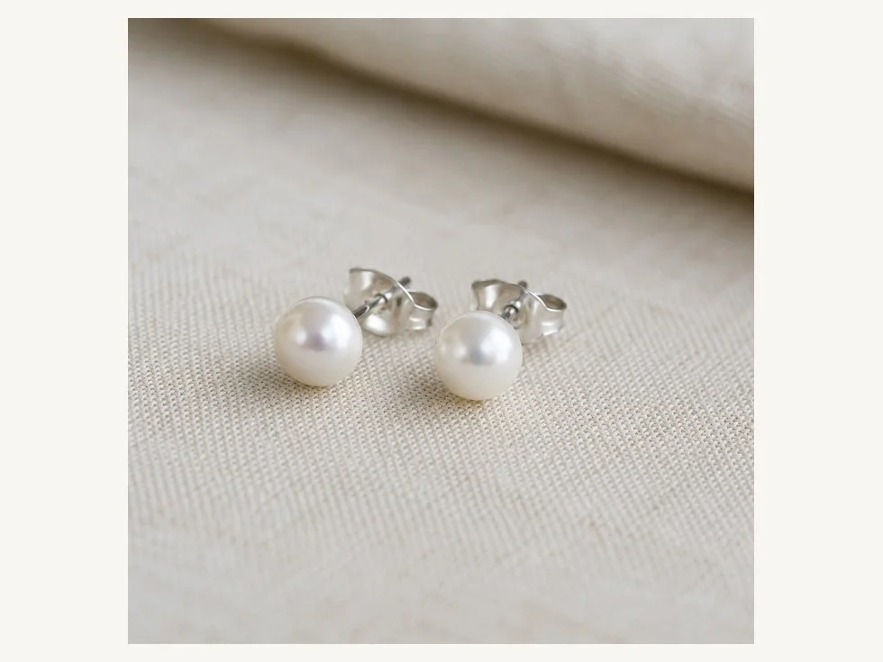 Medium-small pearl stud earrings